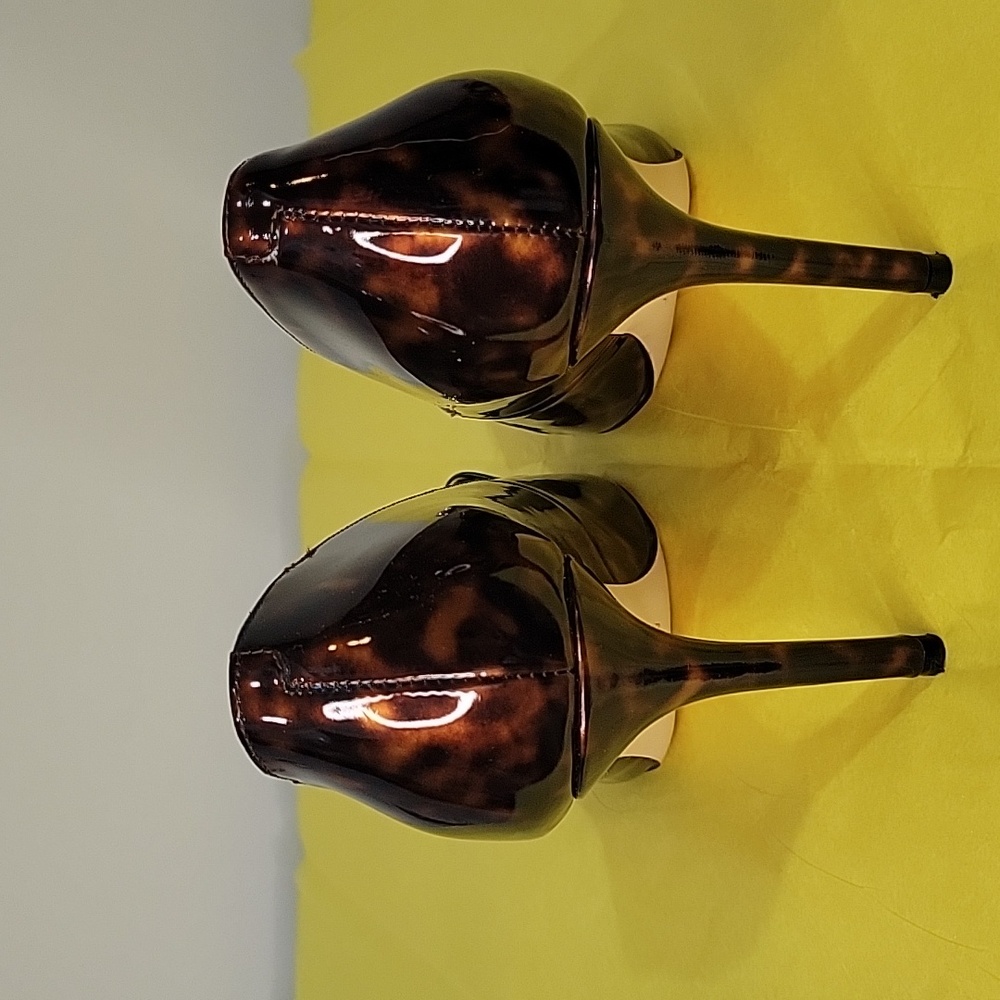 Nine West Tortoise Brown Pumps w/ Gold Chain LIKE NEW Size 8.5 - Picture 7 of 10